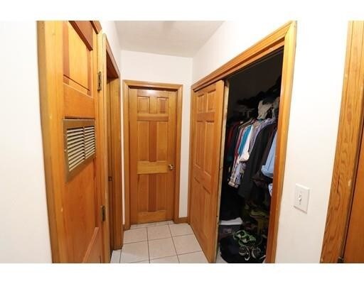 Building Photo - 20 Caruso Ct