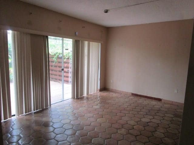 Building Photo - 3818 SW 52nd Ave