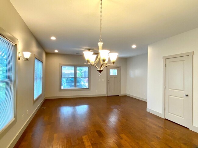 Foto del edificio - Beautiful Newer Construction in WAVL