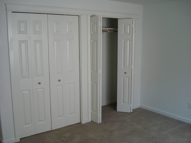 Building Photo - Newer Thurston duplex