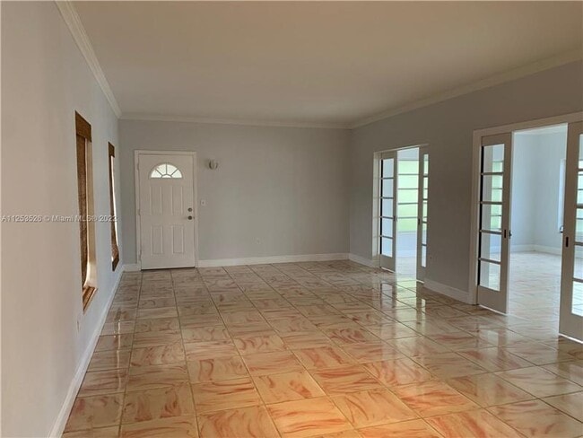 Building Photo - 3611 Ponce de Leon Blvd