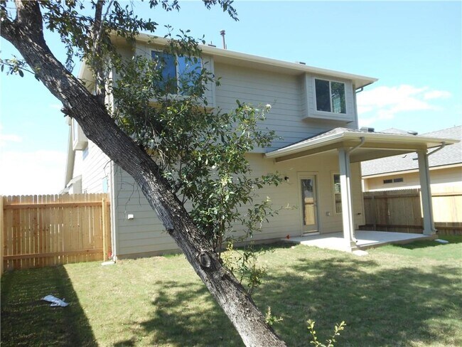 Foto del edificio - 369 Tilly Ln