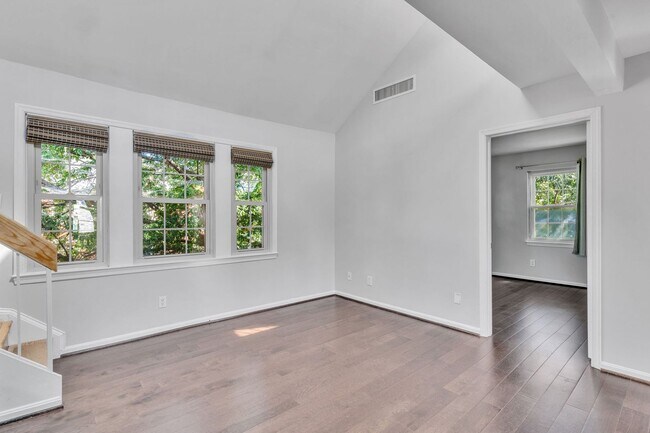 Foto del edificio - 2 Bedroom with Loft in Old Town North