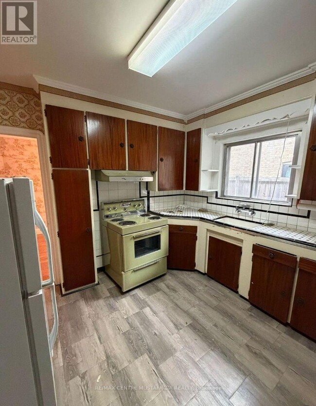 Building Photo - 40 Ovida Ave