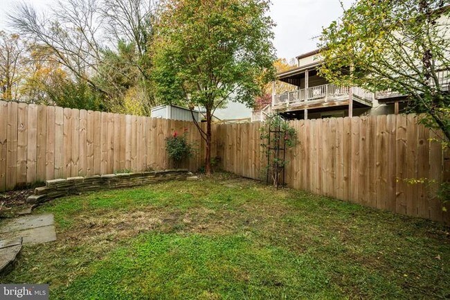 Foto del edificio - 9920 Nearbrook Ln