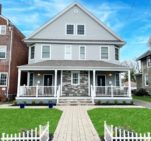 Building Photo - 72 Peters Pl