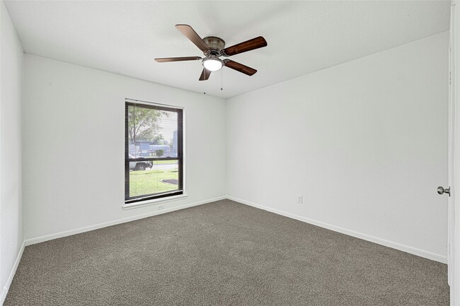 Foto del edificio - 10206 Sagebluff Dr