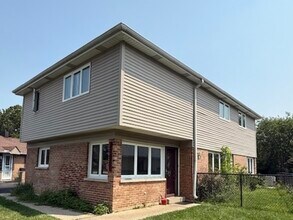 Building Photo - 10017 S 52nd Ave
