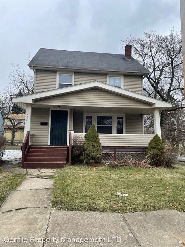 Primary Photo - 4 br, 1 bath House - 4235 E 111th St