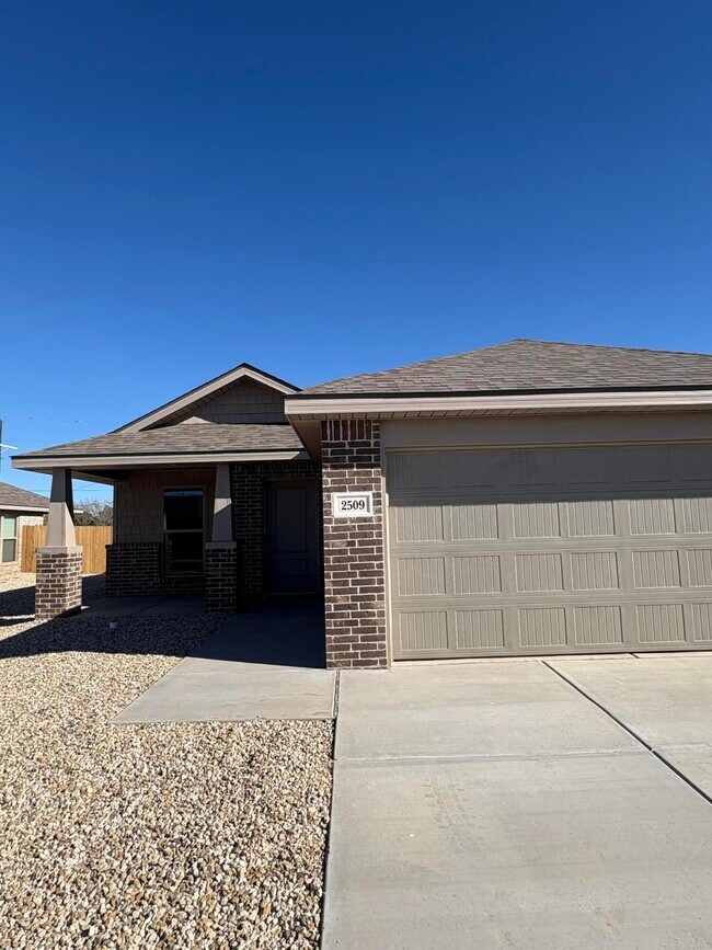 Foto del edificio - 2509 Kenwood Ave