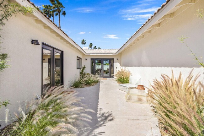 Foto del edificio - 2063 S Broadmoor Dr
