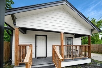 Building Photo - 3215 Adelia St