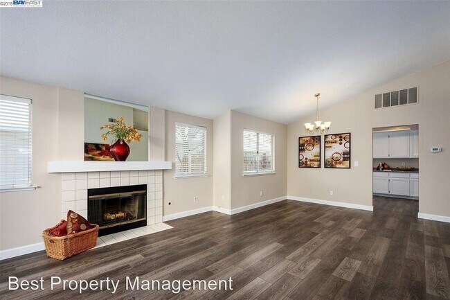Building Photo - 2 br, 2 bath House - 3589 Helen Drive