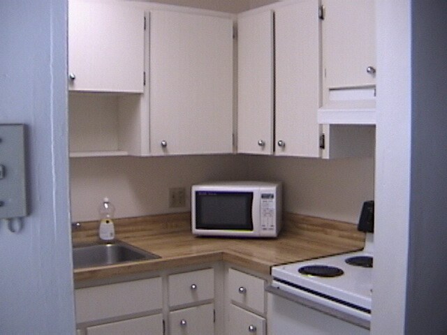 Foto del edificio - 914 SW 8th Ave