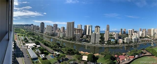 Foto principal - 500 University Ave