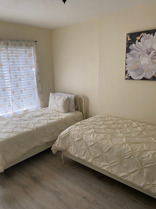 Building Photo - 4704 MacArthur Blvd