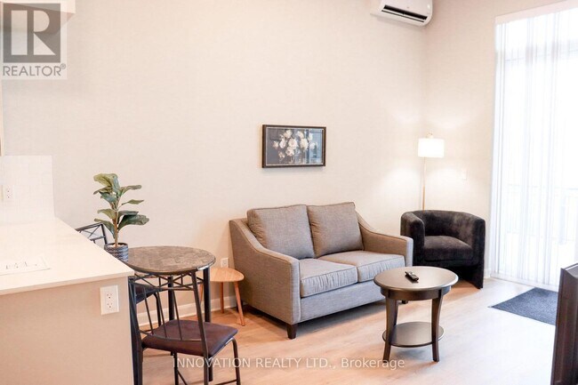Building Photo - 1 BEDROOM - 100 PINEHILL ROAD