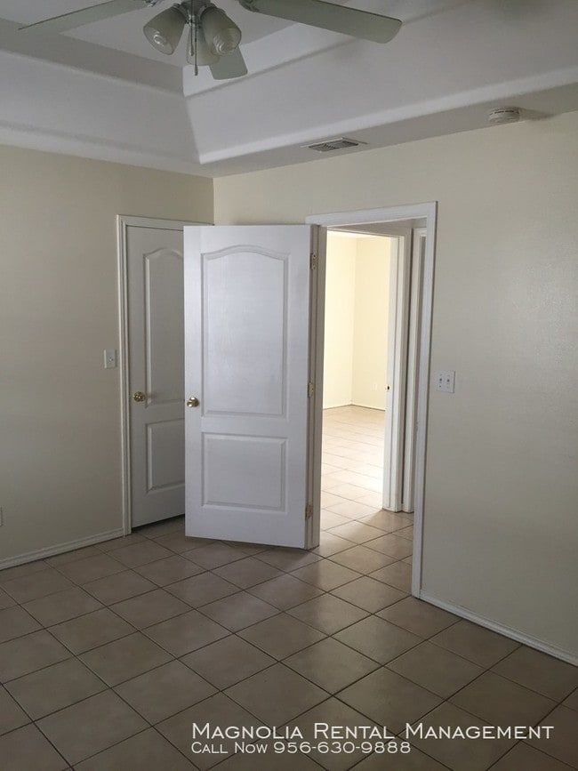 Apartment for Rent near UTRGV Apartment for Rent in Edinburg, TX