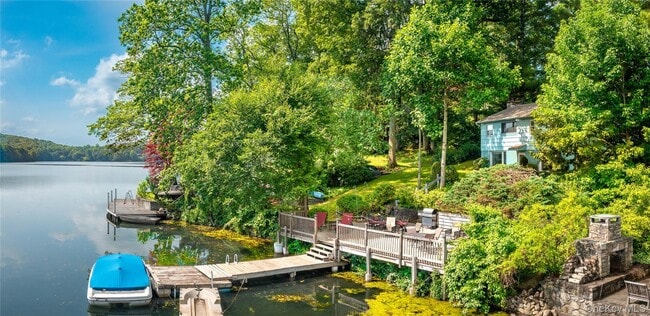 Foto del edificio - 24 Crescent Dr