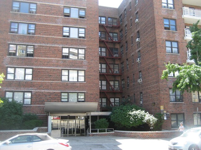 3130 Grand Concourse Bronx Ny 10458 Apartments Primary Photo 3130 Grand Concourse