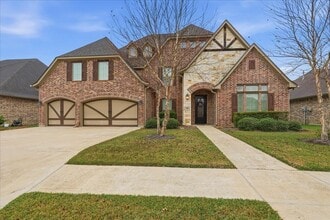 Building Photo - 302 Spring Brook Ct