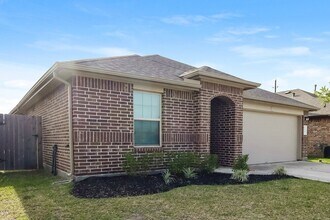 Building Photo - 8419 Ideal Dr