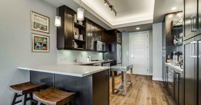 Building Photo - 1 bedroom in Dallas TX 75201