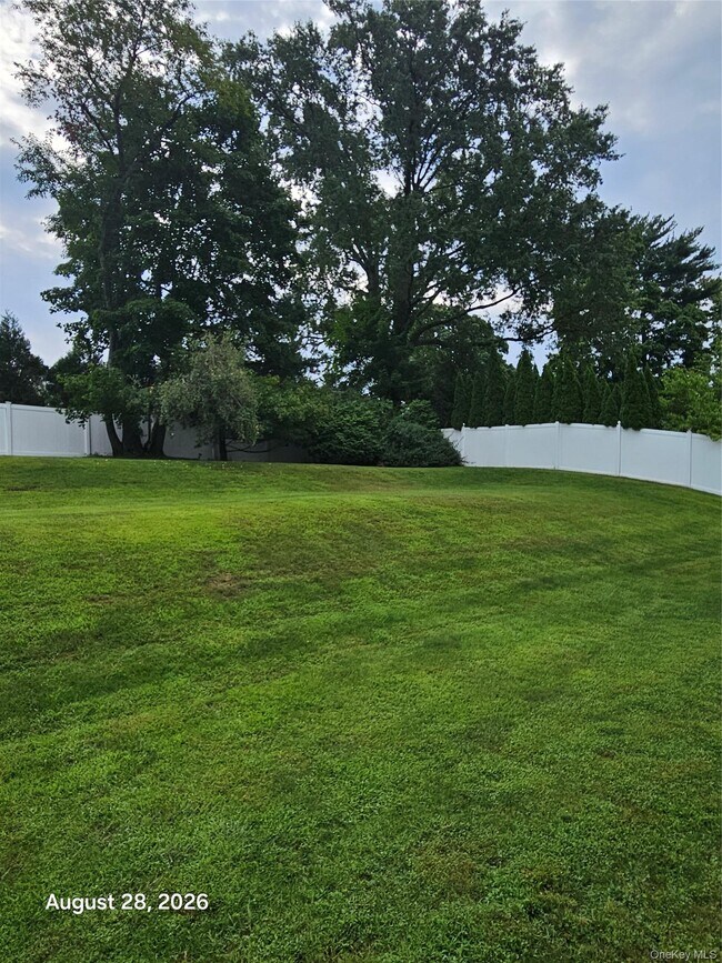 Building Photo - 60 Ramona Ct
