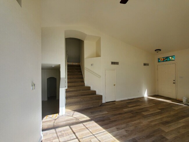 Building Photo - 5729 Berwick Falls Ln