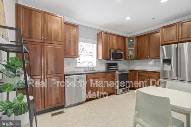 Foto del edificio - 927 12th St NE