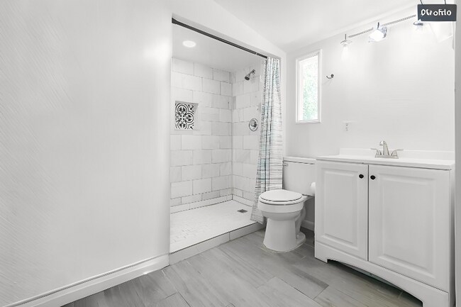 Foto del edificio - 1151 E 15th St