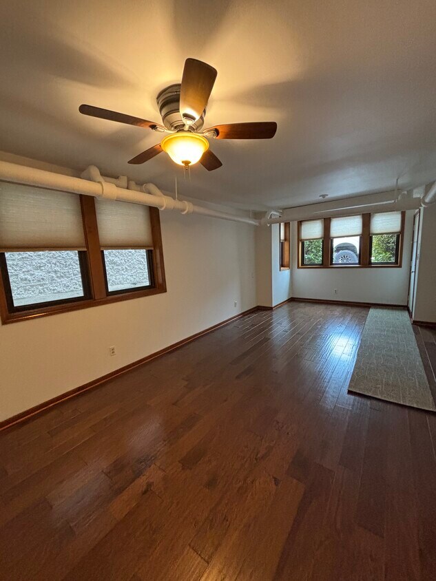 Sala de estar - 2318 W Diversey Ave