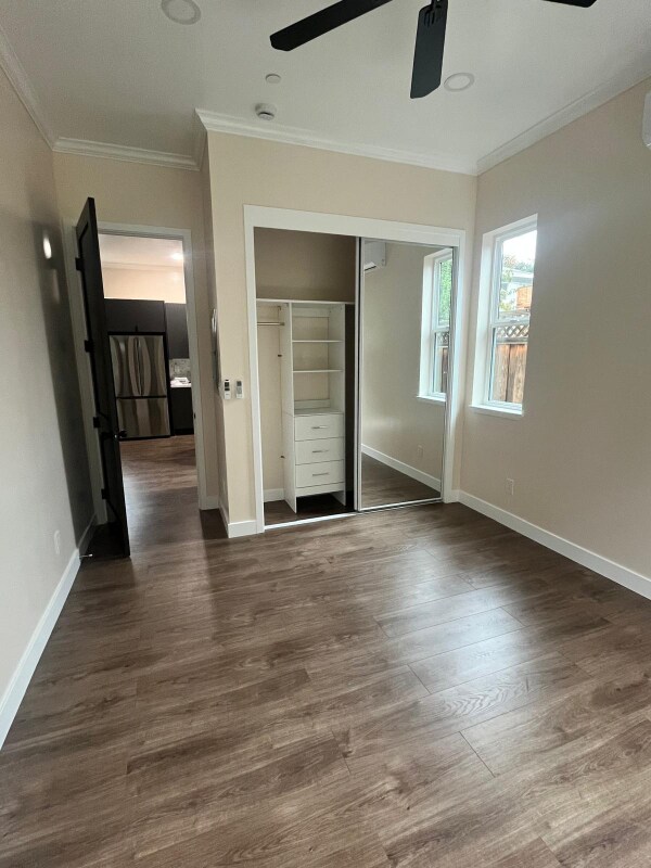 Building Photo - 994 Helen Ave