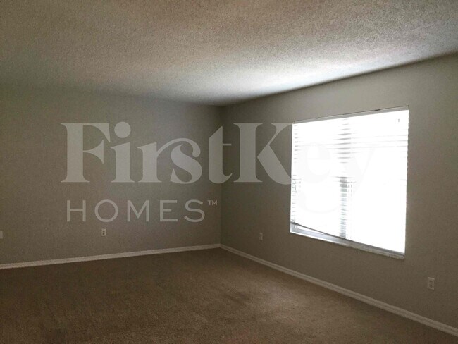 Foto del edificio - 4514 Glen Eden Rd