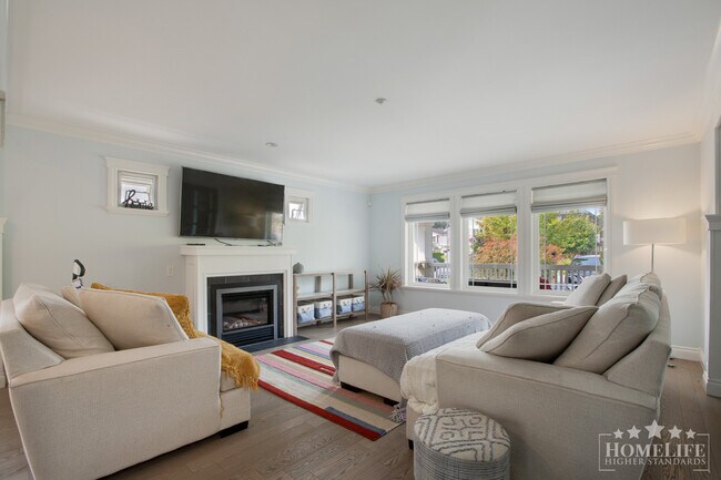 Photo du bâtiment - East Beach House, Located a Short Walk to ...