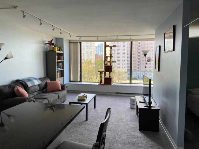 Foto del edificio - 5455 N Sheridan Rd