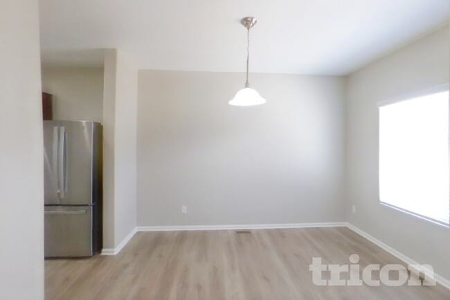 Building Photo - 6550 Phantom Way