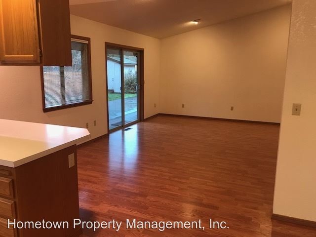 Foto del edificio - 1321 Tabitha Ct NW