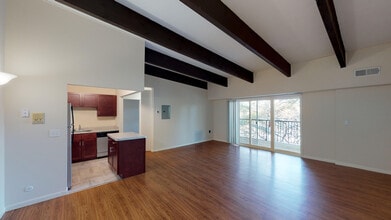 Interior Photo - The Commons at Windsor Gardens