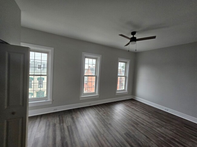 Building Photo - 125 N 3rd St