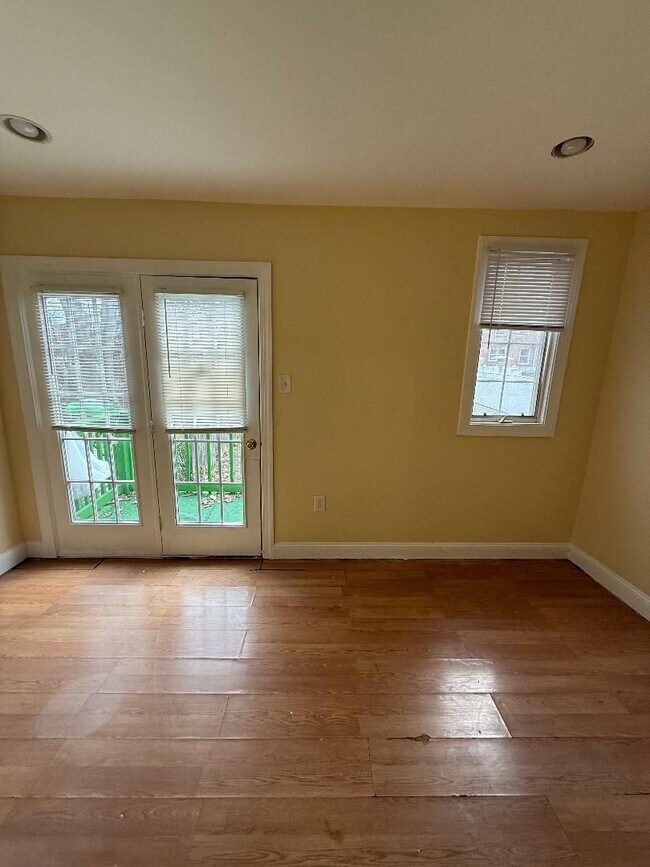 Foto del edificio - 223 W 23rd St