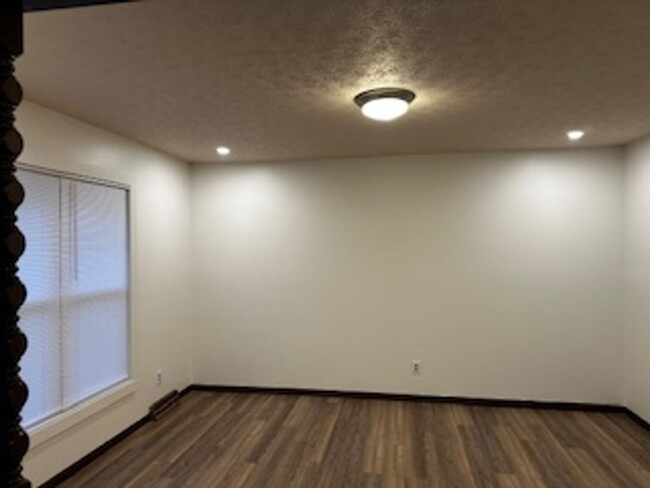 Building Photo - Great Location and Remodeled Home!