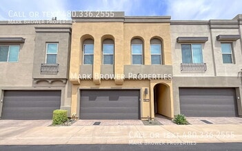 Building Photo - 7472 E Paraiso Dr