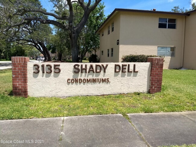 Foto del edificio - 3135 Shady Dell Ln
