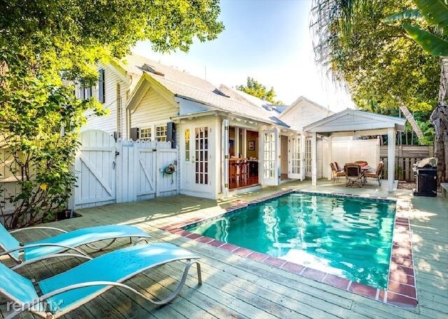 Primary Photo - 3 br, 2.5 bath House - Casa de Rosalie