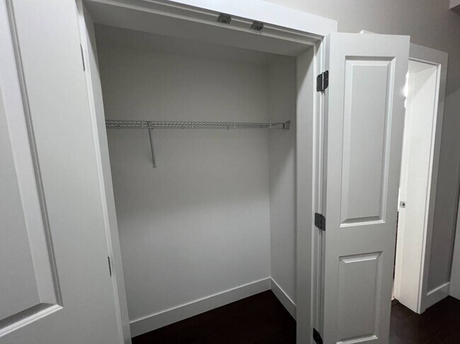 Photo du bâtiment - 25482 Godwin Dr