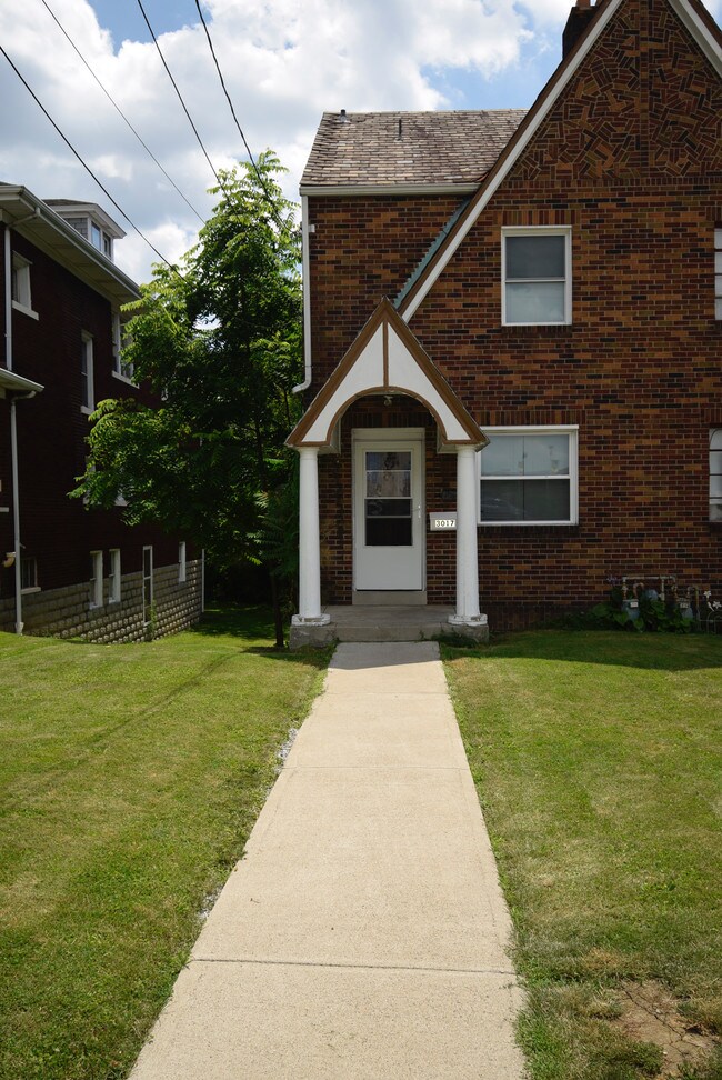 3017 Pioneer Ave, Pittsburgh, PA 15226 Townhome Rentals in Pittsburgh