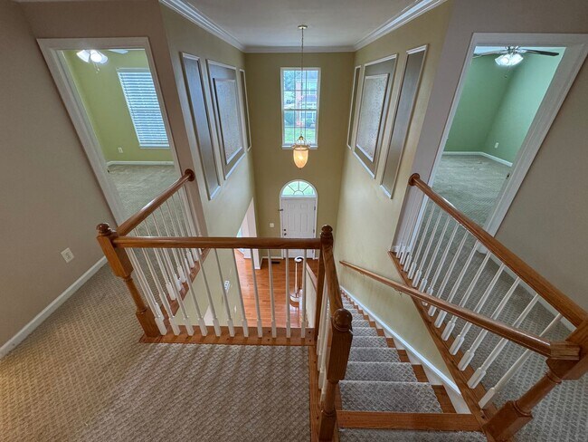 Foto del edificio - Stunning  4 Bed 3 Bath Home With Spacious ...