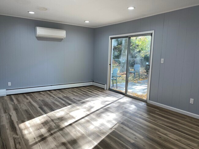 Foto del edificio - 10 Pickwood Ln