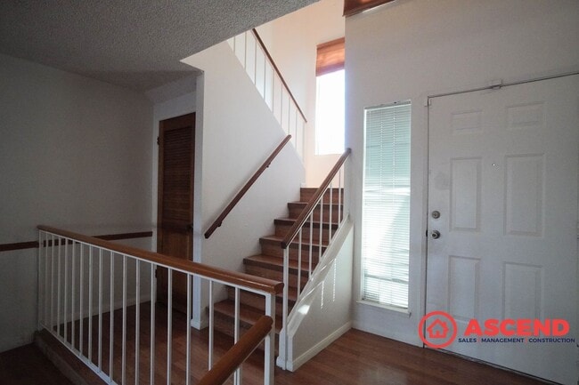 Building Photo - Splendid Home In East Bakersfield!